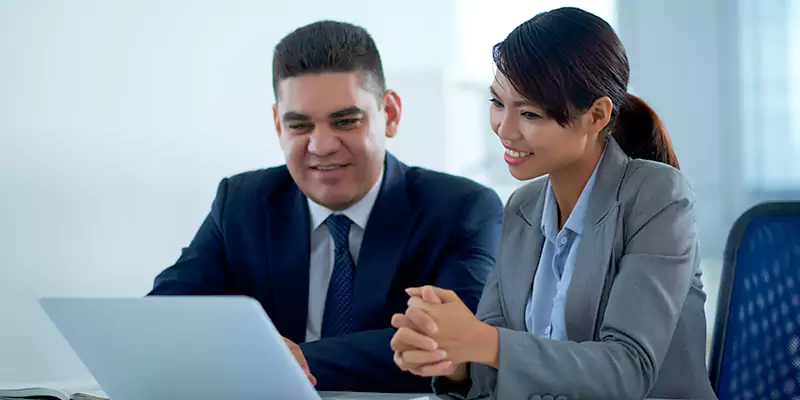 Why Partner with the Best TN Visa Consultants for Canadian Applicants for Hungary?